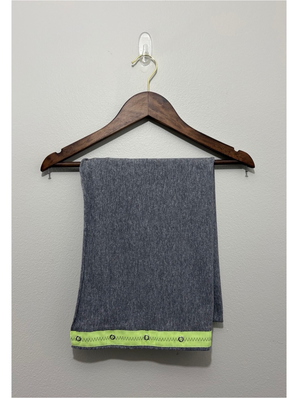 Ivivva by Lululemon “Village Scarf” grey/neon yellow multi-wear scarf